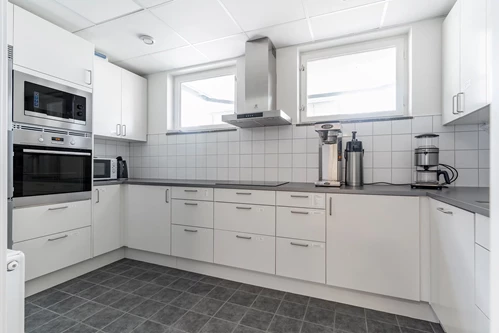 Kök till övernattningsrum/gemensamhetslokal.