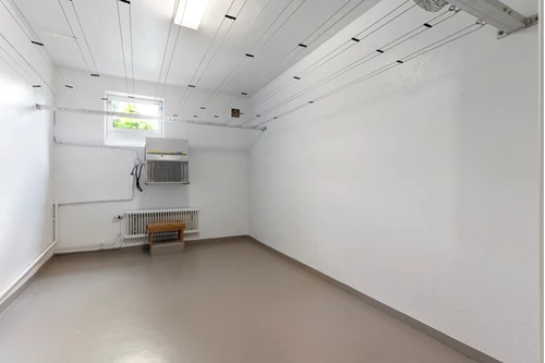 Tillhörande torkrum.