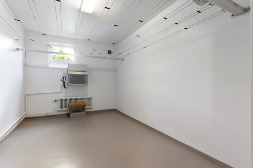 Tillhörande torkrum.