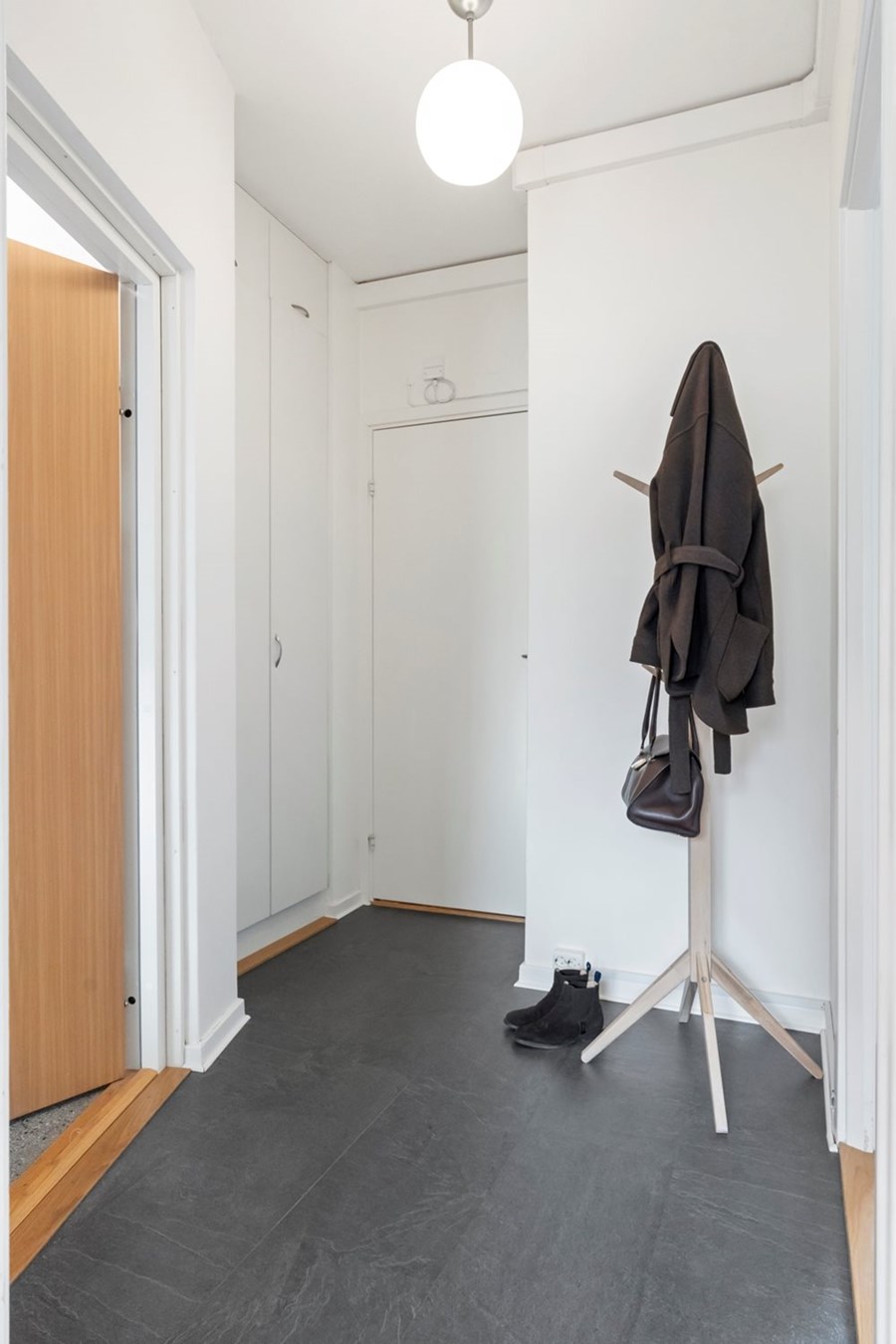 Domsagevägen 8B, 461 33 Trollhättan